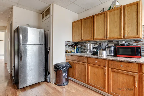 $2,000 | 3445 North Pulaski Road, Unit 3445, Chicago, IL 60641