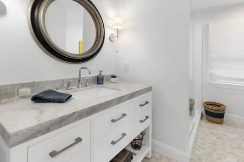 360 7 Ponds Towd Road, Water Mill, NY 11976