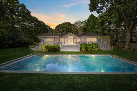 360 7 Ponds Towd Road, Water Mill, NY 11976