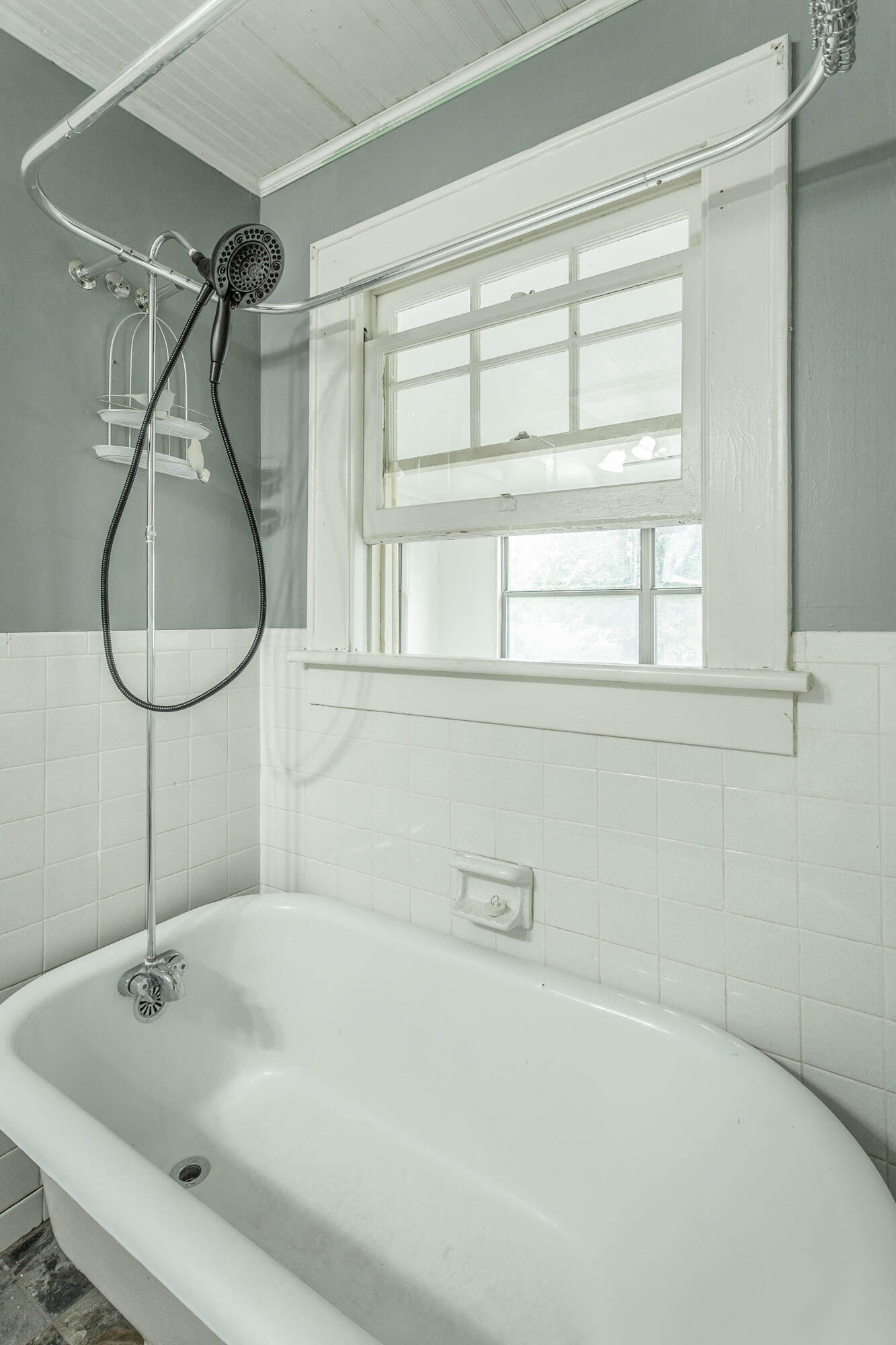 1120 South Crest Road Rossville, GA 30741 - Photo 22 of 32 Clawfoot Tub