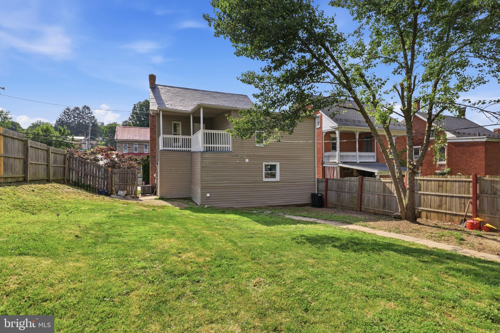 197 South Main Street Yoe, PA 17313 - Photo 31 of 38