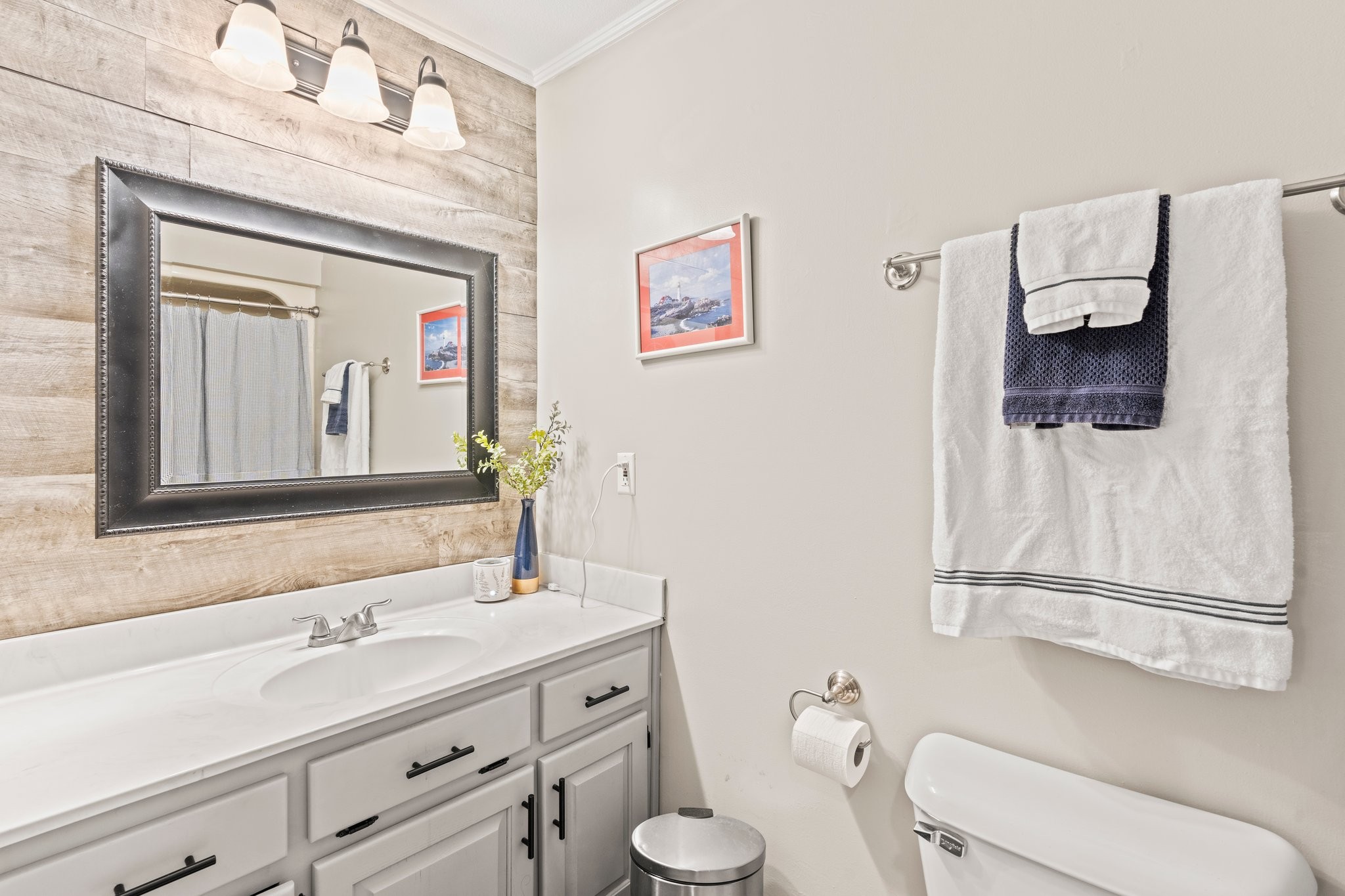 759 Little Hurricane Road Winchester, TN 37398 - Photo 19 of 30 a bathroom with a toilet sink and mirror