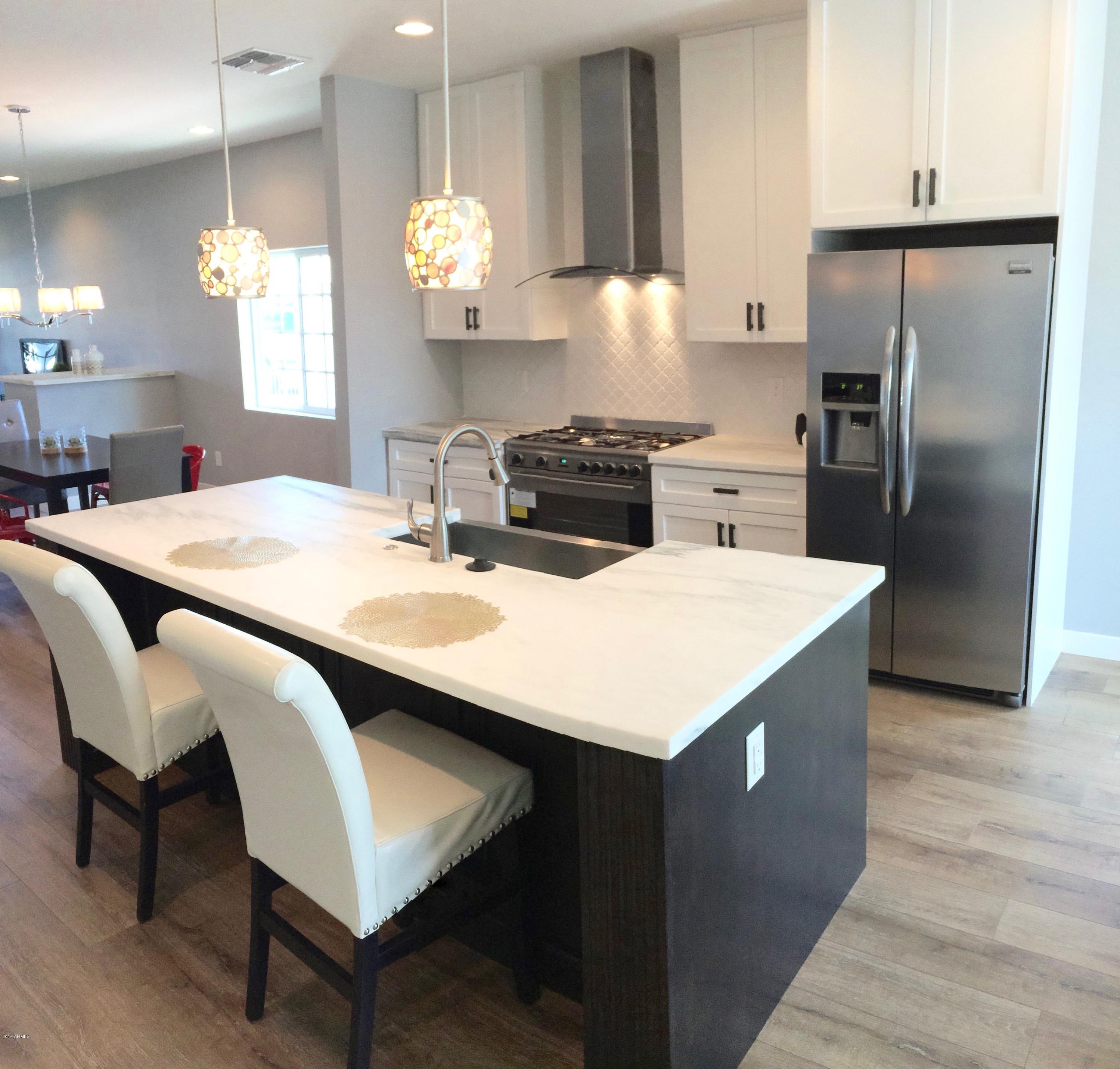 1237 East Almeria Road Phoenix, AZ 85006 - Photo 12 of 34 IMG_1948