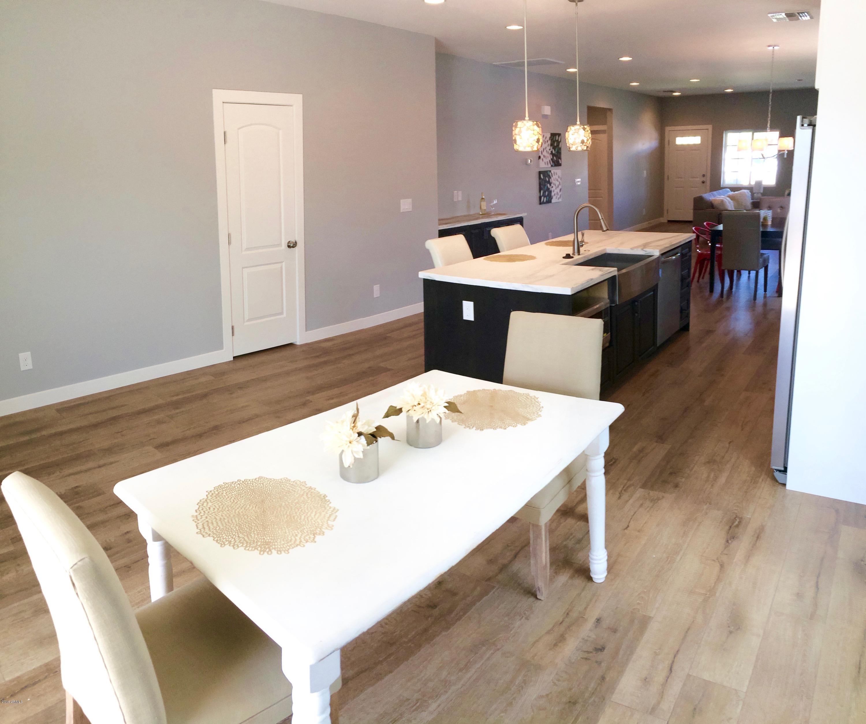 1237 East Almeria Road Phoenix, AZ 85006 - Photo 14 of 34 IMG_1964
