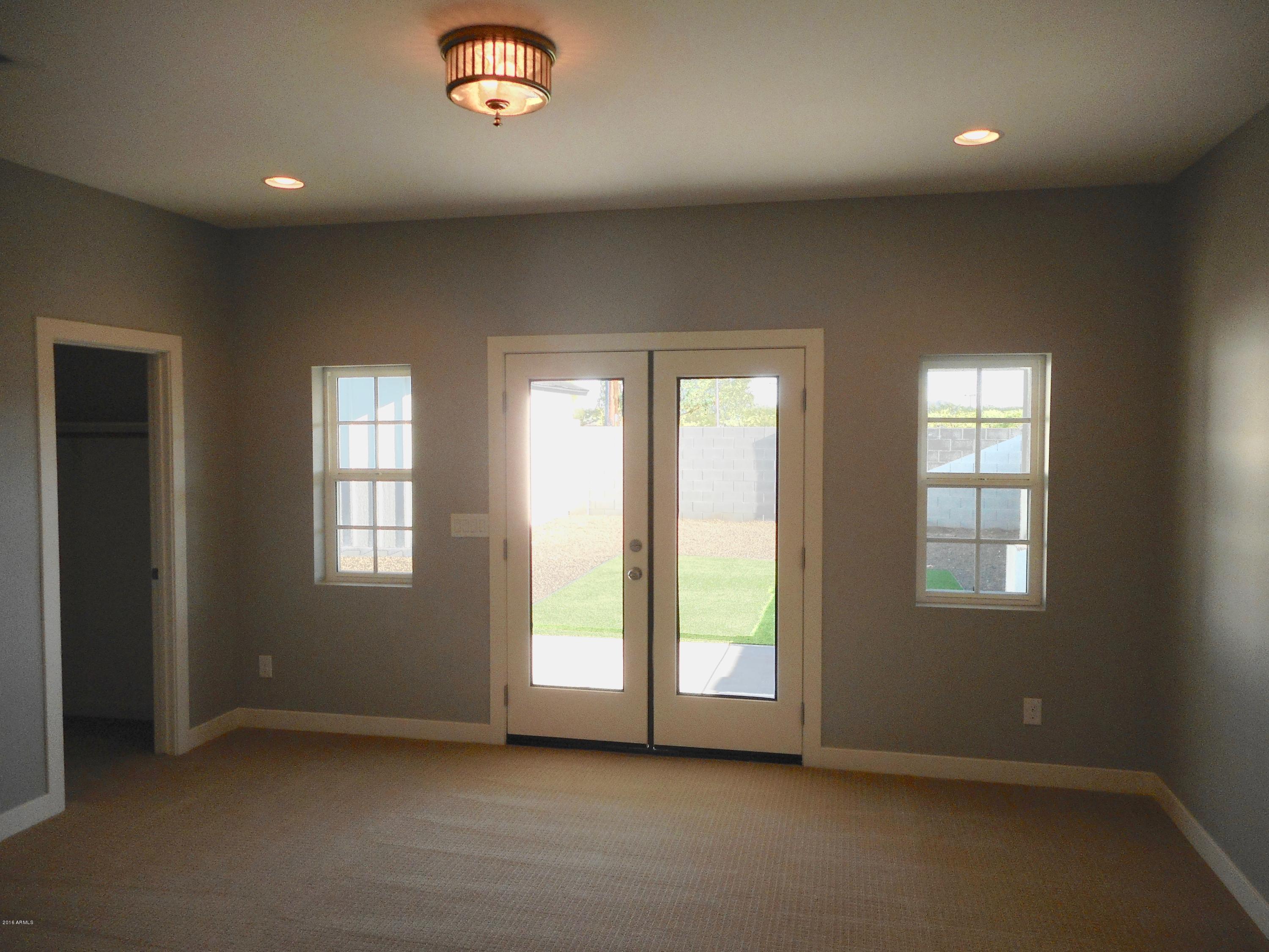 1237 East Almeria Road Phoenix, AZ 85006 - Photo 21 of 34 DSCN0102