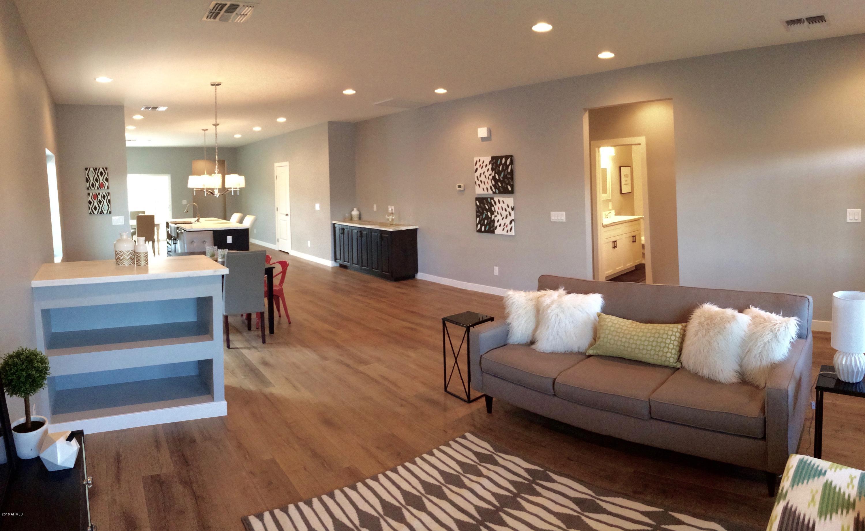 1237 East Almeria Road Phoenix, AZ 85006 - Photo 6 of 34 IMG_1928