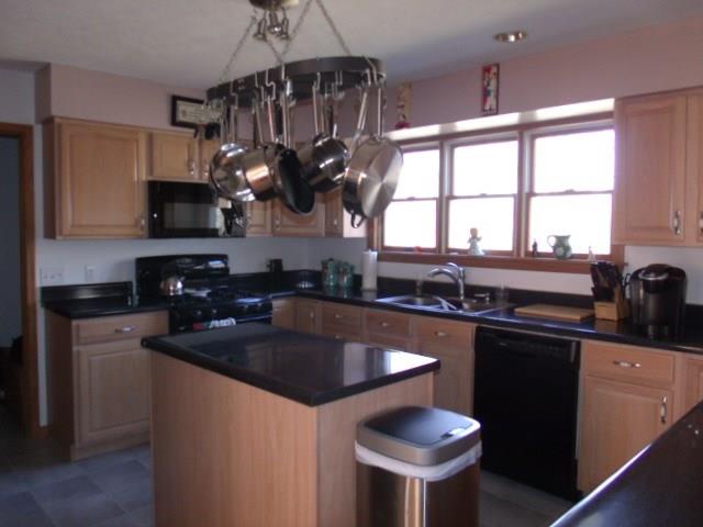 415 Munntown Road Eighty Four, PA 15330 - Photo 4 of 22