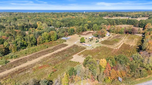 $1,200,000 | 11160 Farina Road, New Buffalo, MI 49117