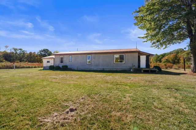 $1,200,000 | 11160 Farina Road, New Buffalo, MI 49117