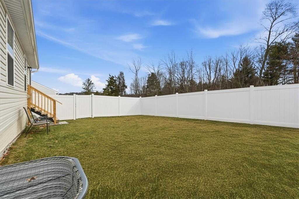 237 Smith Lane Beaver Falls, PA 15010 - Photo 7 of 25