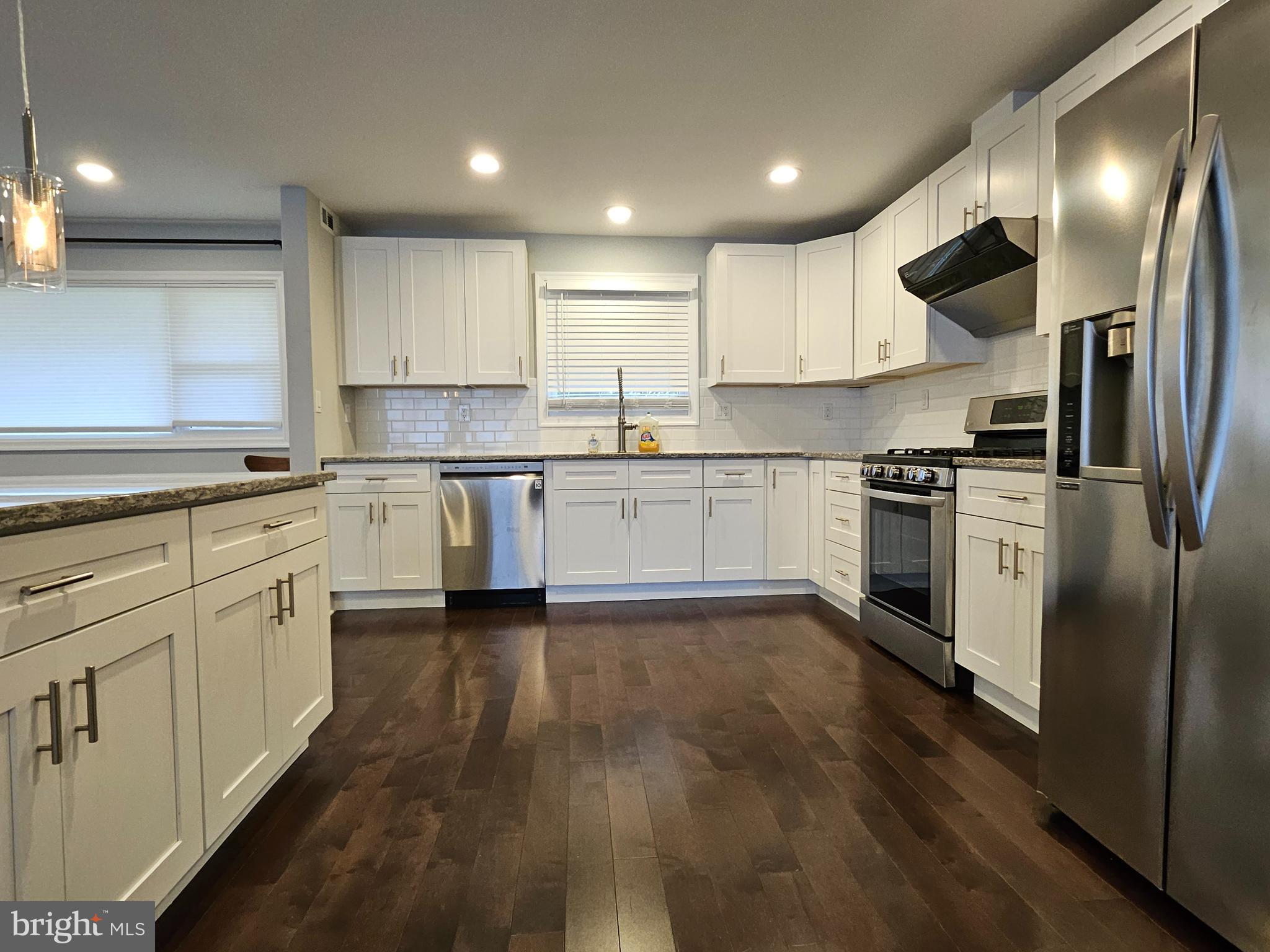9221 Burbank Road Philadelphia, PA 19115 - Photo 11 of 39