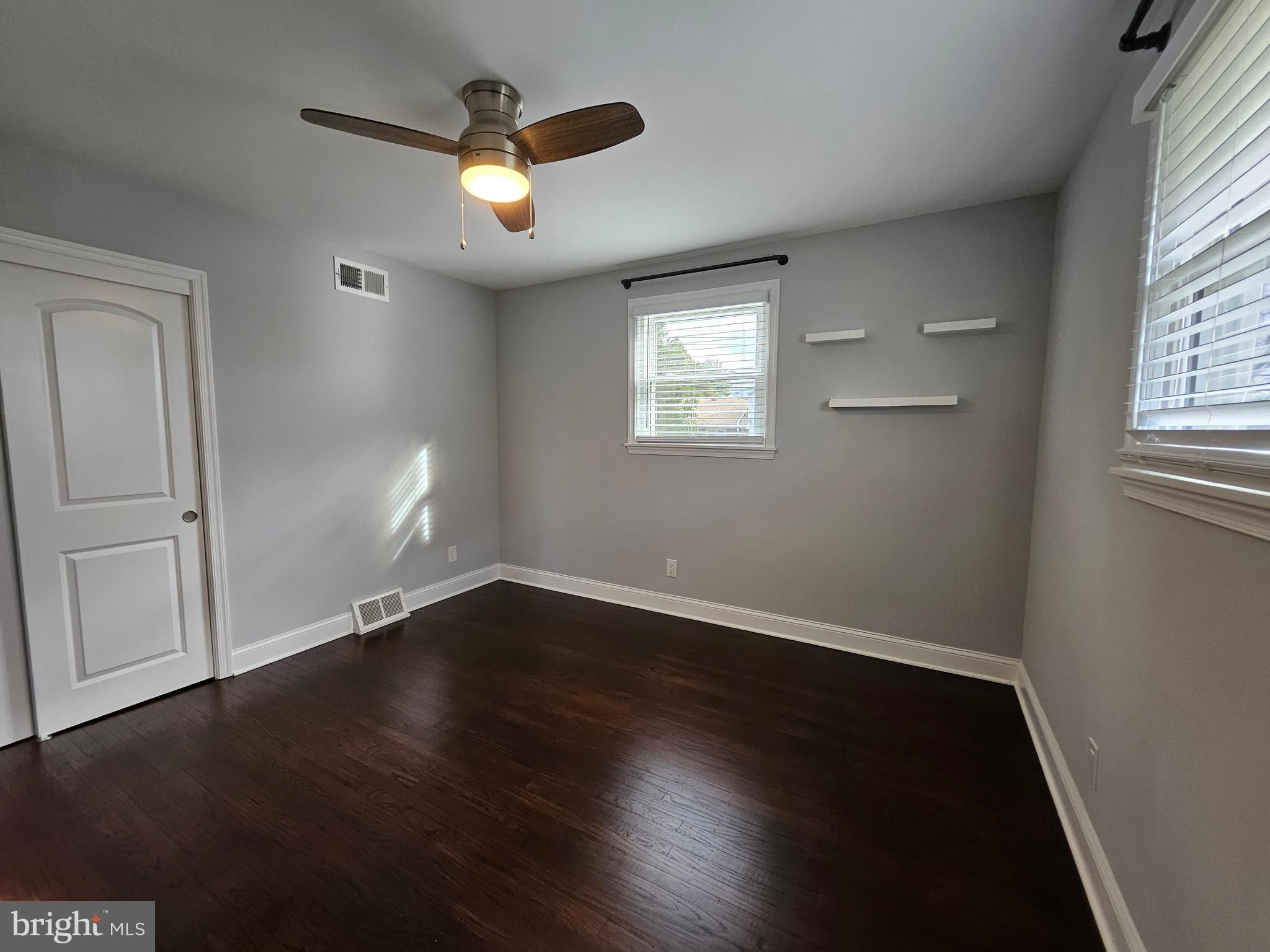 9221 Burbank Road Philadelphia, PA 19115 - Photo 18 of 39