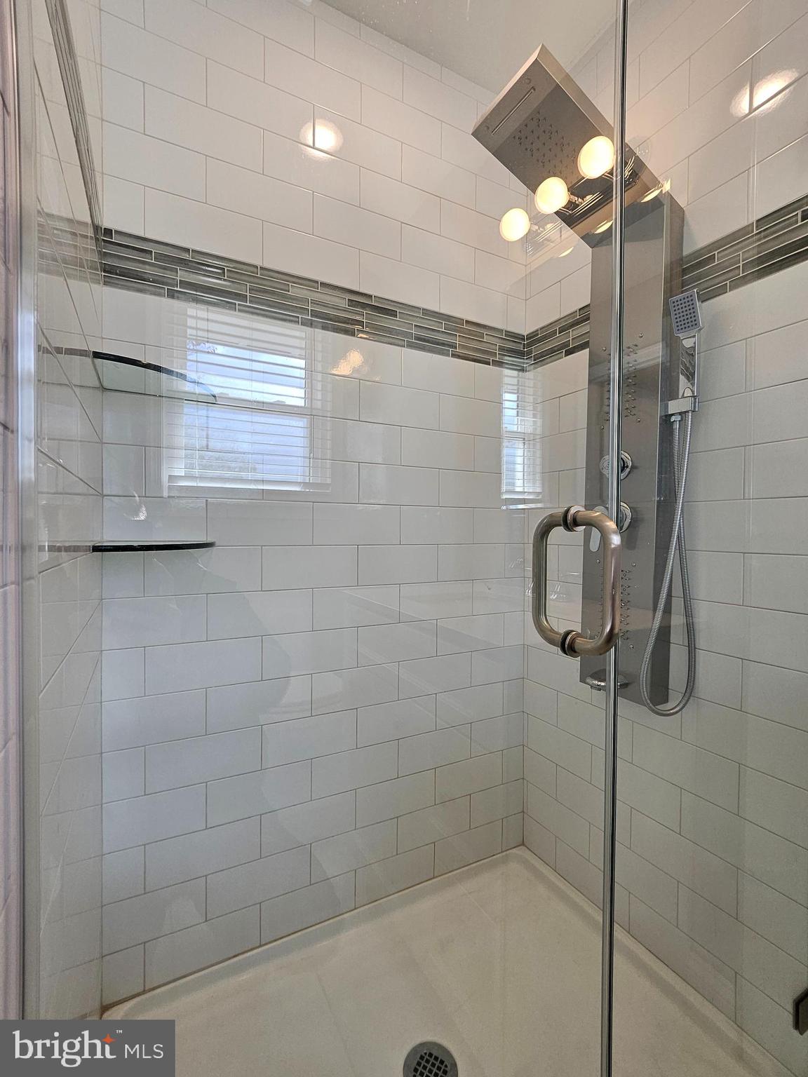9221 Burbank Road Philadelphia, PA 19115 - Photo 23 of 39