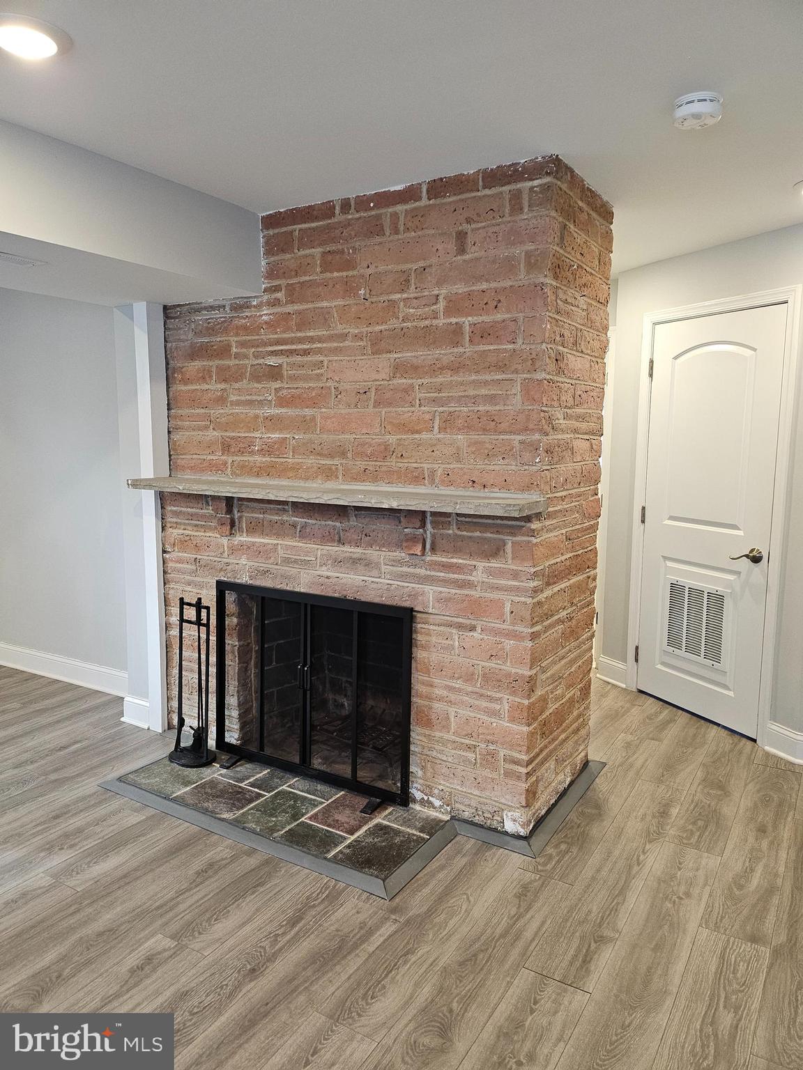 9221 Burbank Road Philadelphia, PA 19115 - Photo 29 of 39