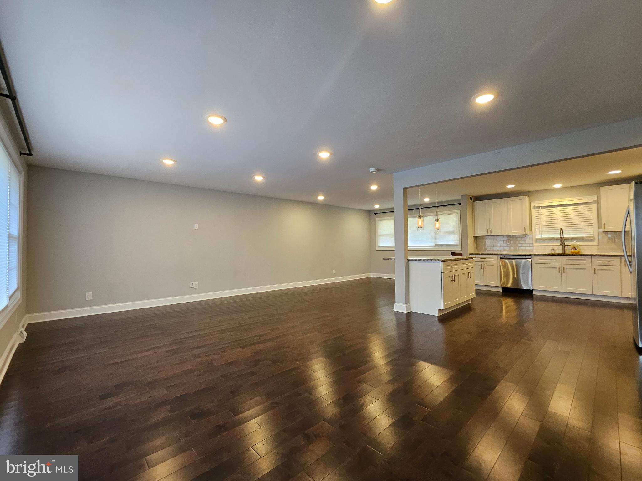 9221 Burbank Road Philadelphia, PA 19115 - Photo 7 of 39