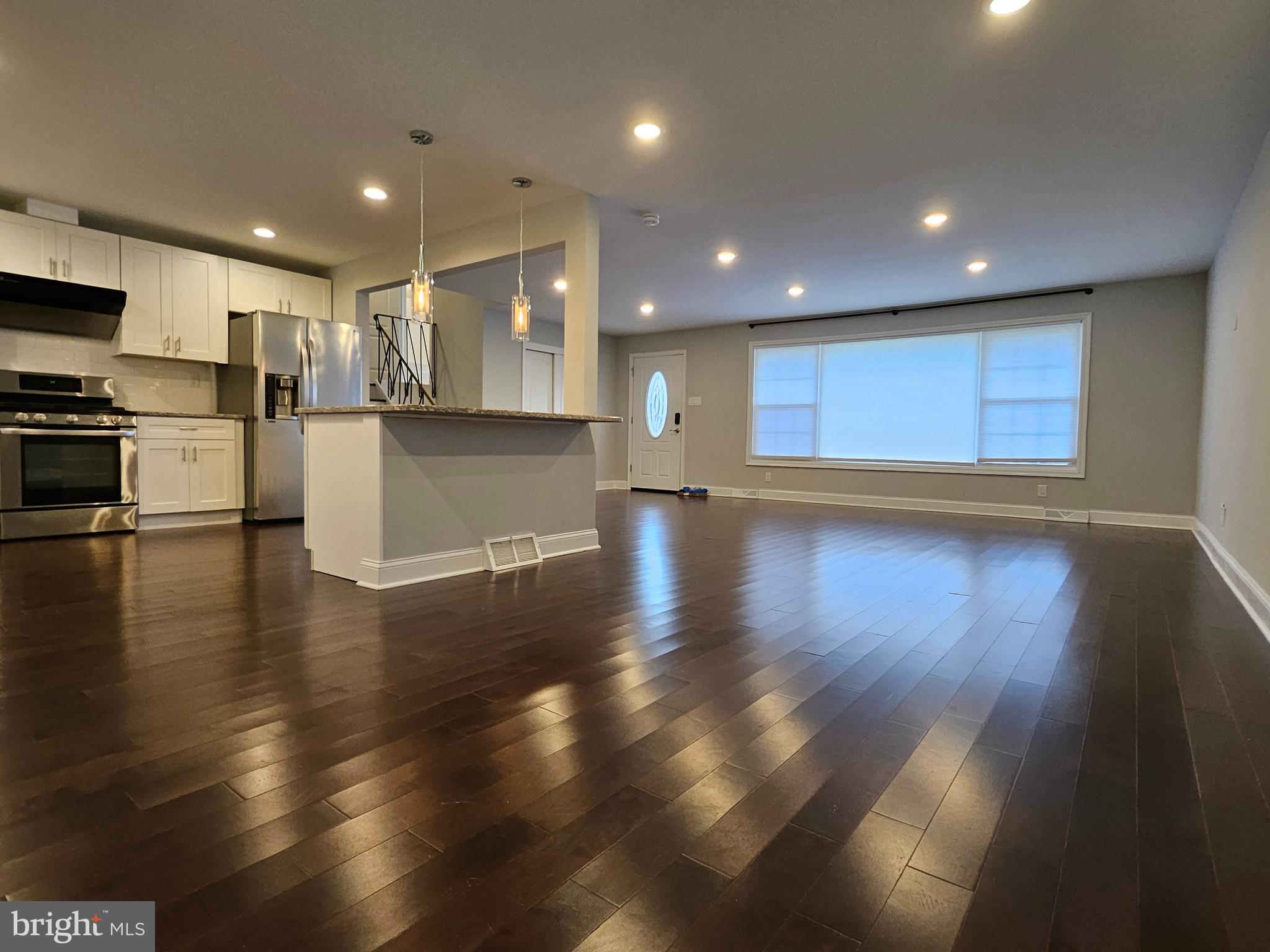 9221 Burbank Road Philadelphia, PA 19115 - Photo 9 of 39