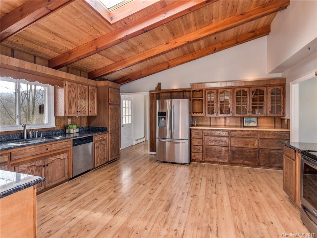35 Best View Street Clyde, NC 28721 - Photo 8 of 24 Gallery Image 8