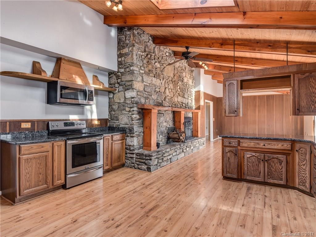 35 Best View Street Clyde, NC 28721 - Photo 9 of 24 Gallery Image 9