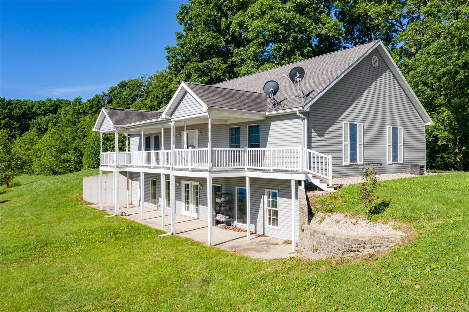 14792 Wheeler Road Carlinville, IL 62626 - Photo 7 of 49 Gallery Image 7