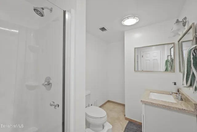 $555,000 | 674 Benton Hill Road, Becket, MA 01223