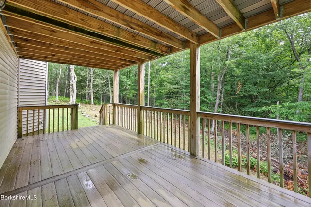 $555,000 | 674 Benton Hill Road, Becket, MA 01223