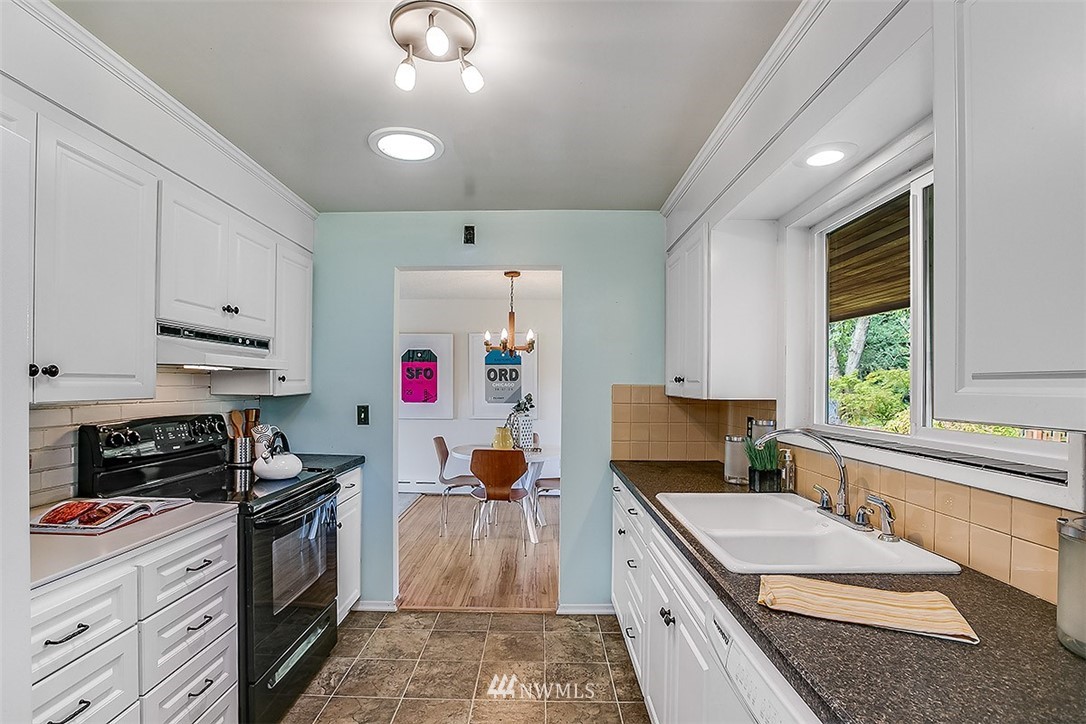 2144 North 89th Street Seattle, WA 98103 - Photo 13 of 25 Gallery Image 13