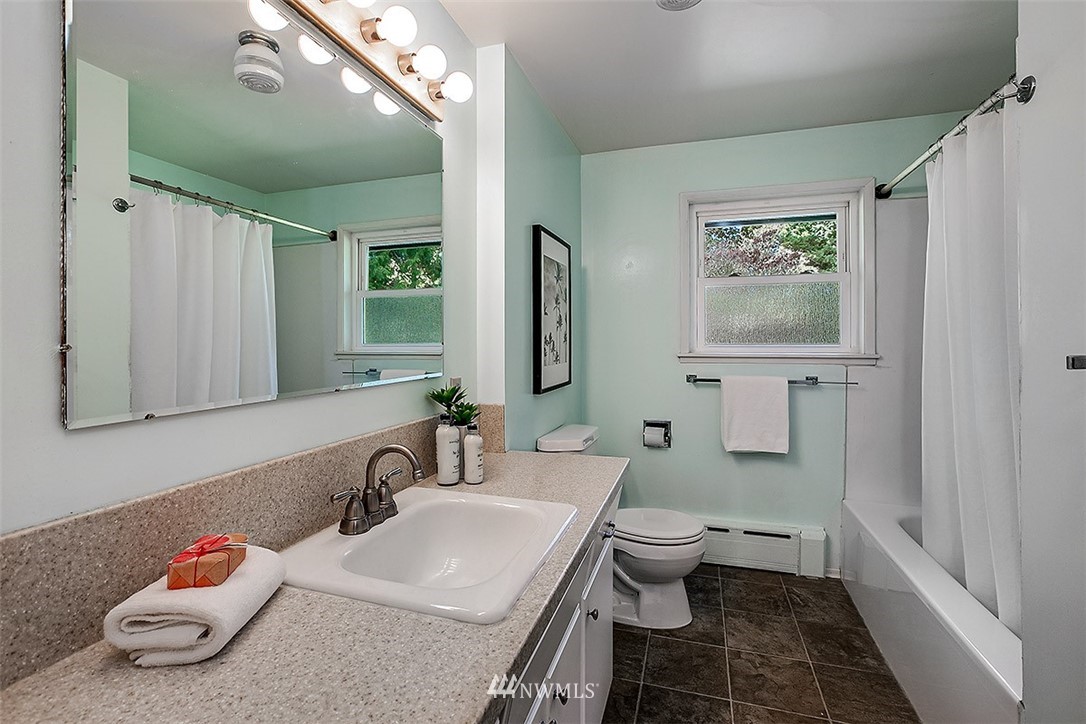 2144 North 89th Street Seattle, WA 98103 - Photo 16 of 25 Gallery Image 16
