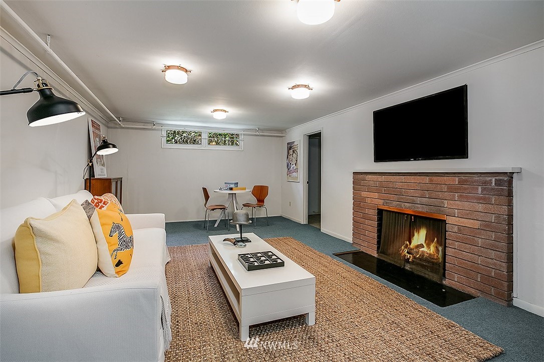 2144 North 89th Street Seattle, WA 98103 - Photo 20 of 25 Gallery Image 20