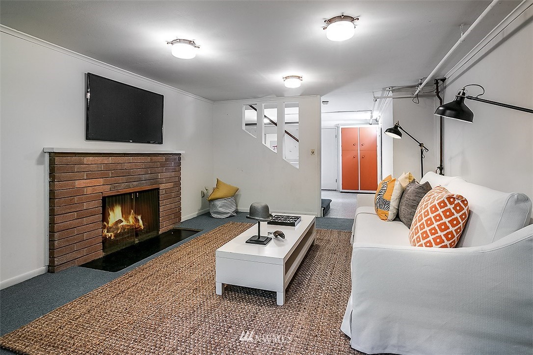 2144 North 89th Street Seattle, WA 98103 - Photo 21 of 25 Gallery Image 21