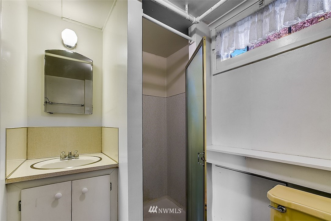 2144 North 89th Street Seattle, WA 98103 - Photo 24 of 25 Gallery Image 24