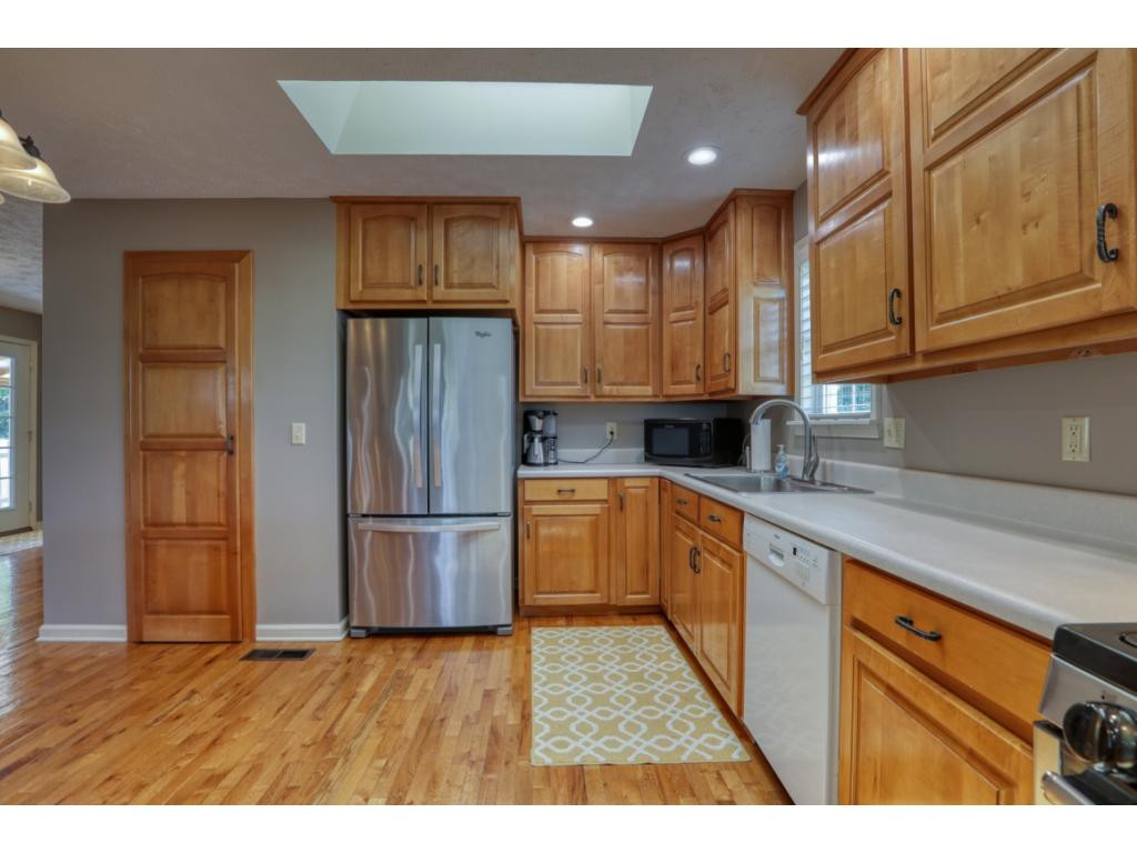 285 Johnson Road Greeneville, TN 37743 - Photo 12 of 36 Photo 12