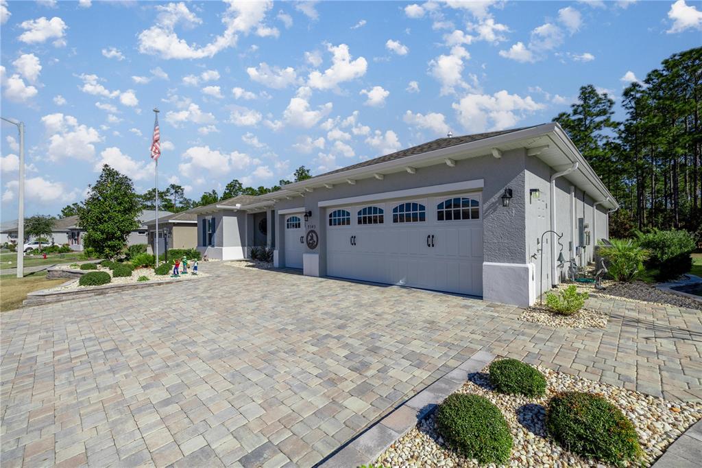 9343 Southwest 102nd Avenue Road Ocala, FL 34481 - Photo 2 of 38