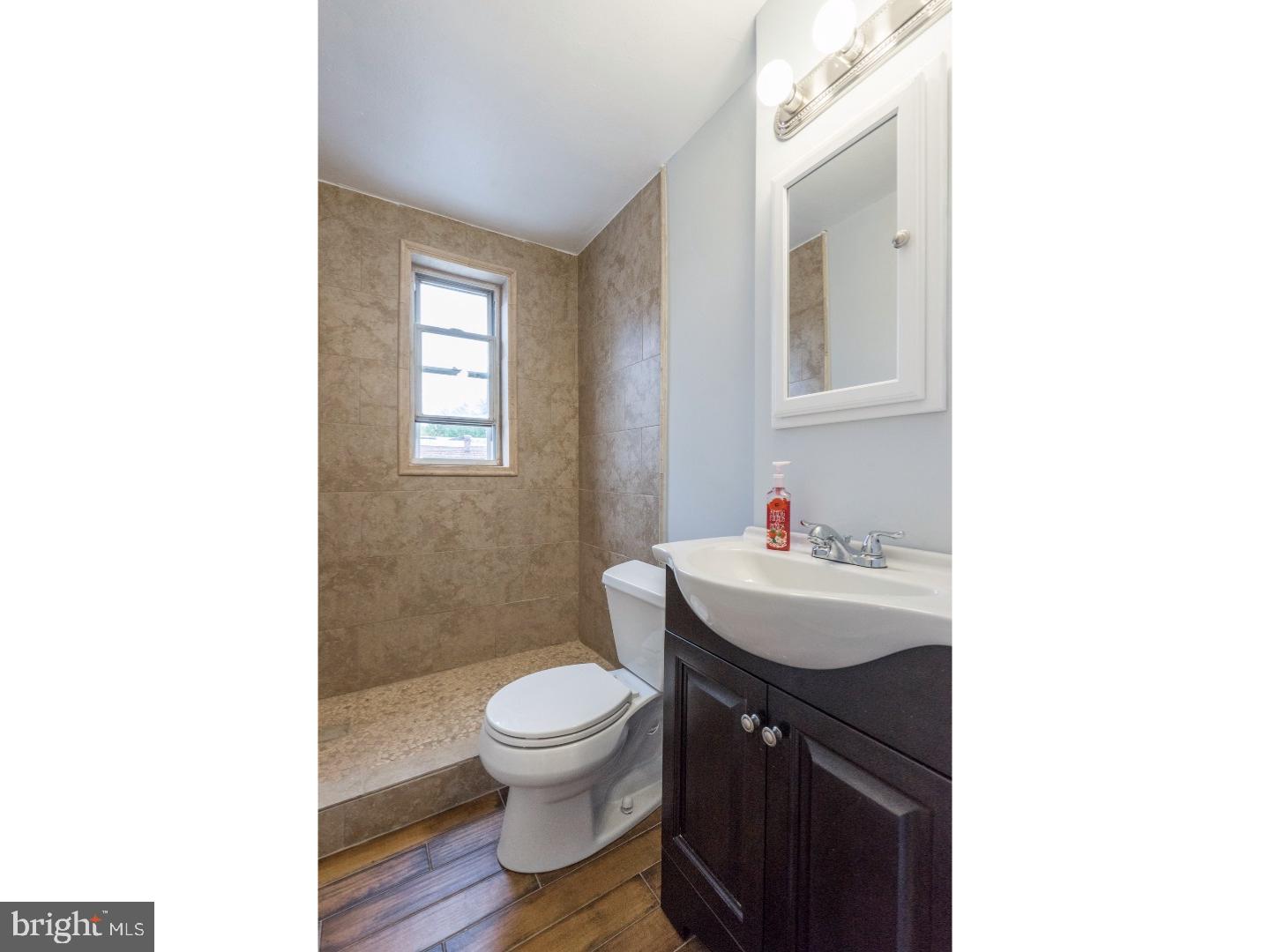 246 Margate Road Upper Darby, PA 19082 - Photo 15 of 21 Bathroom