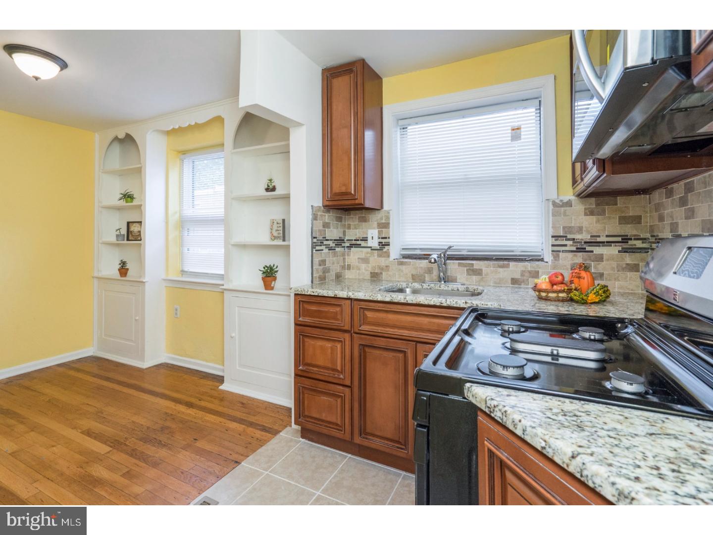 246 Margate Road Upper Darby, PA 19082 - Photo 10 of 21 Kitchen