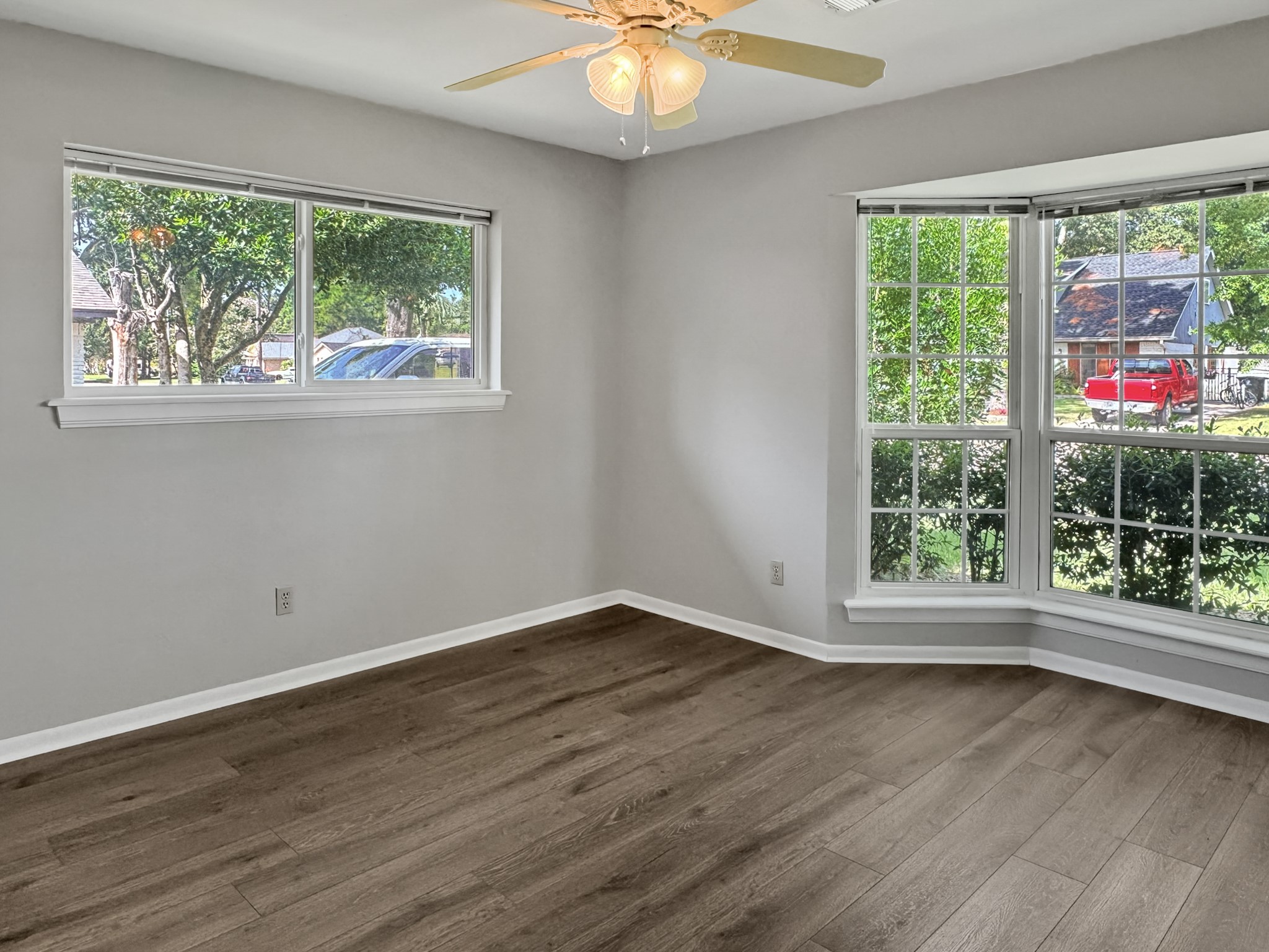 1726 Capstan Road Houston, TX 77062 - Photo 25 of 31 Bedroom #2 or office.