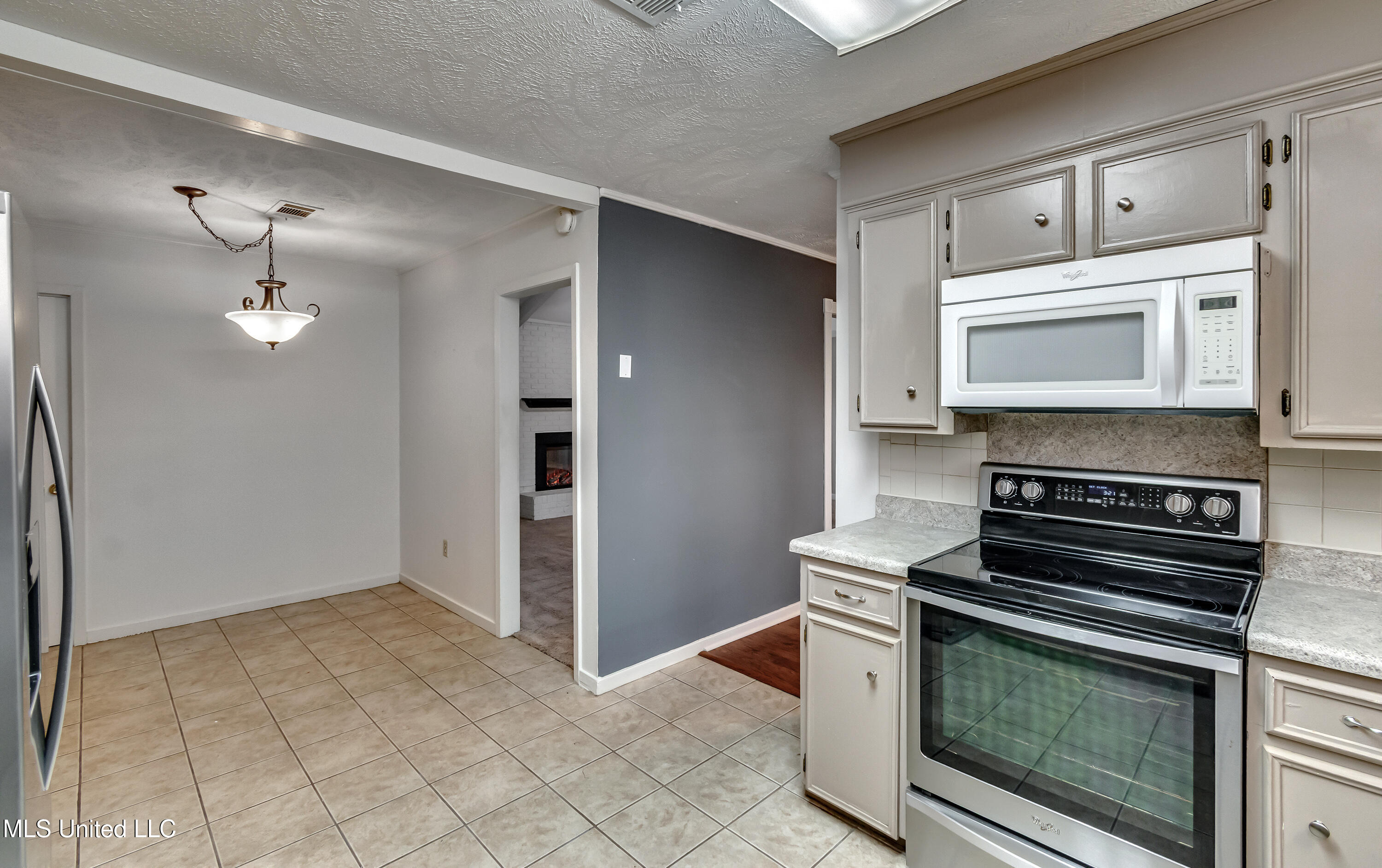 141 Fern Valley Road Brandon, MS 39042 - Photo 19 of 57 141 Fern Valley Rd-36