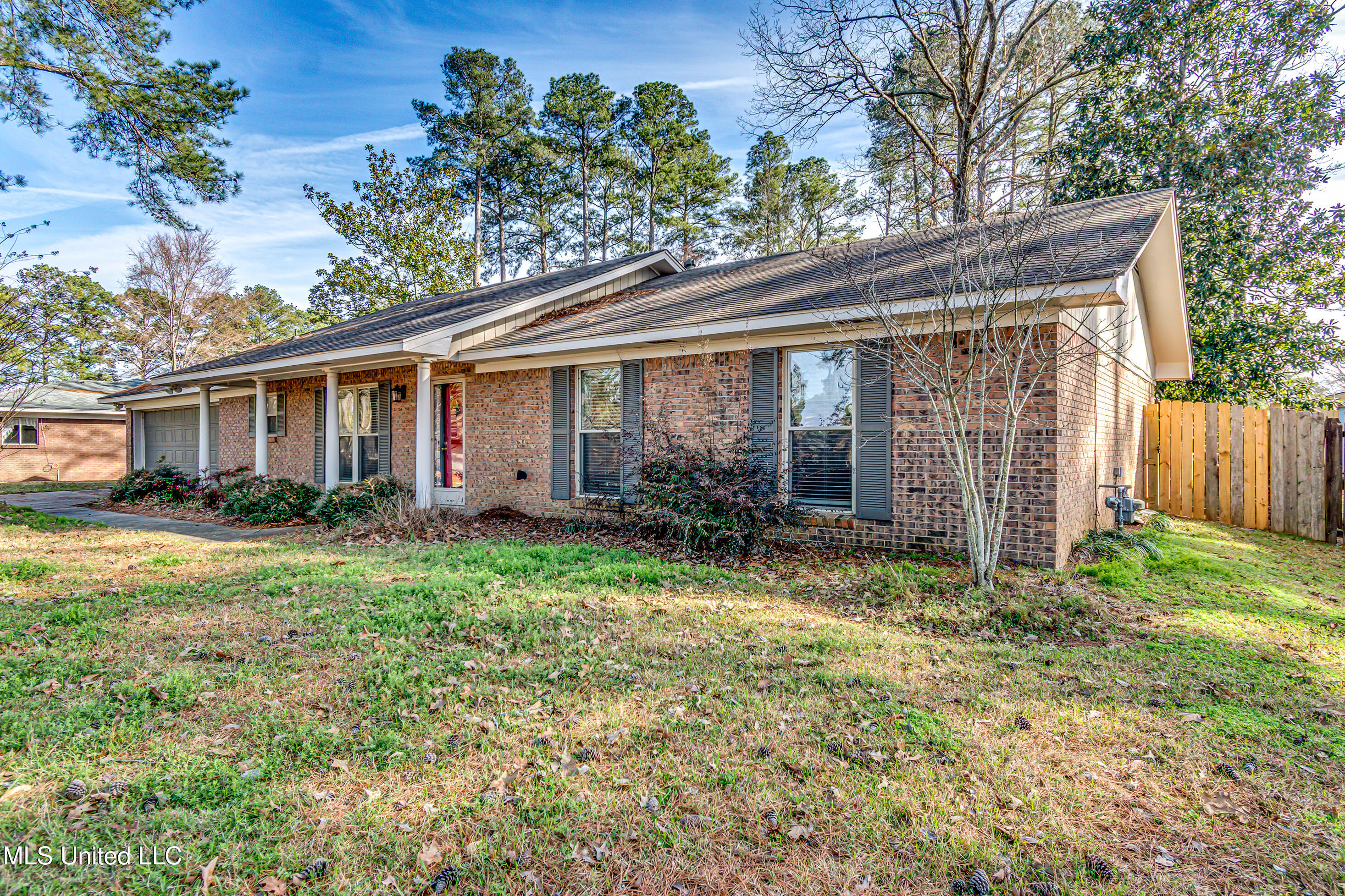 141 Fern Valley Road Brandon, MS 39042 - Photo 2 of 57 141 Fern Valley Rd-2