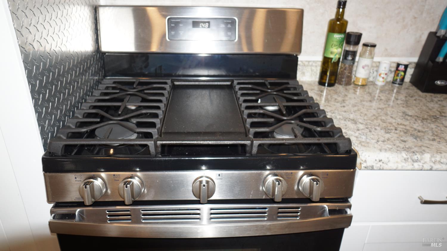 74 Ranchito Court Santa Rosa, CA 95403 - Photo 13 of 21 Check out this full gas range