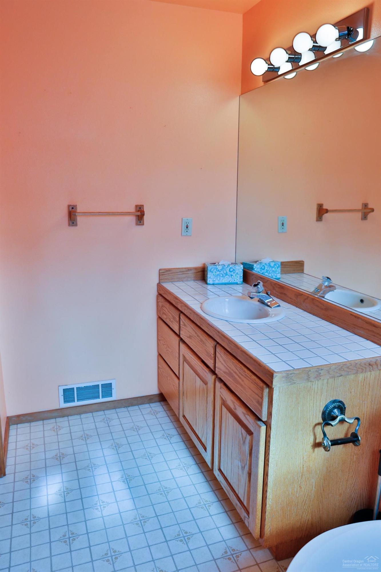 54485 Huntington Road Bend, OR 97707 - Photo 23 of 25 Additional Photo
