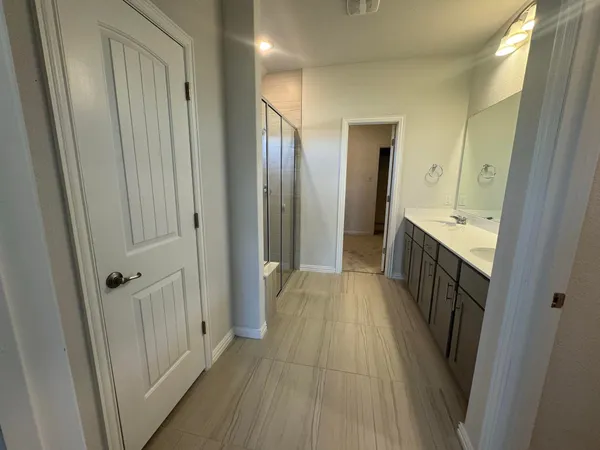 $2,200 | 324 Old Trinity Way, Georgetown, TX 78628