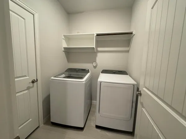 $2,200 | 324 Old Trinity Way, Georgetown, TX 78628