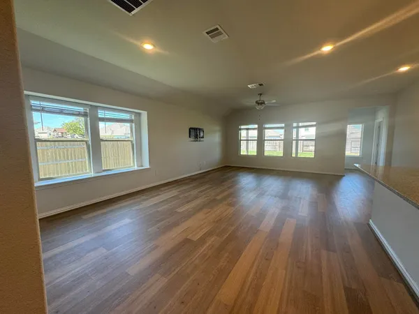 $2,200 | 324 Old Trinity Way, Georgetown, TX 78628