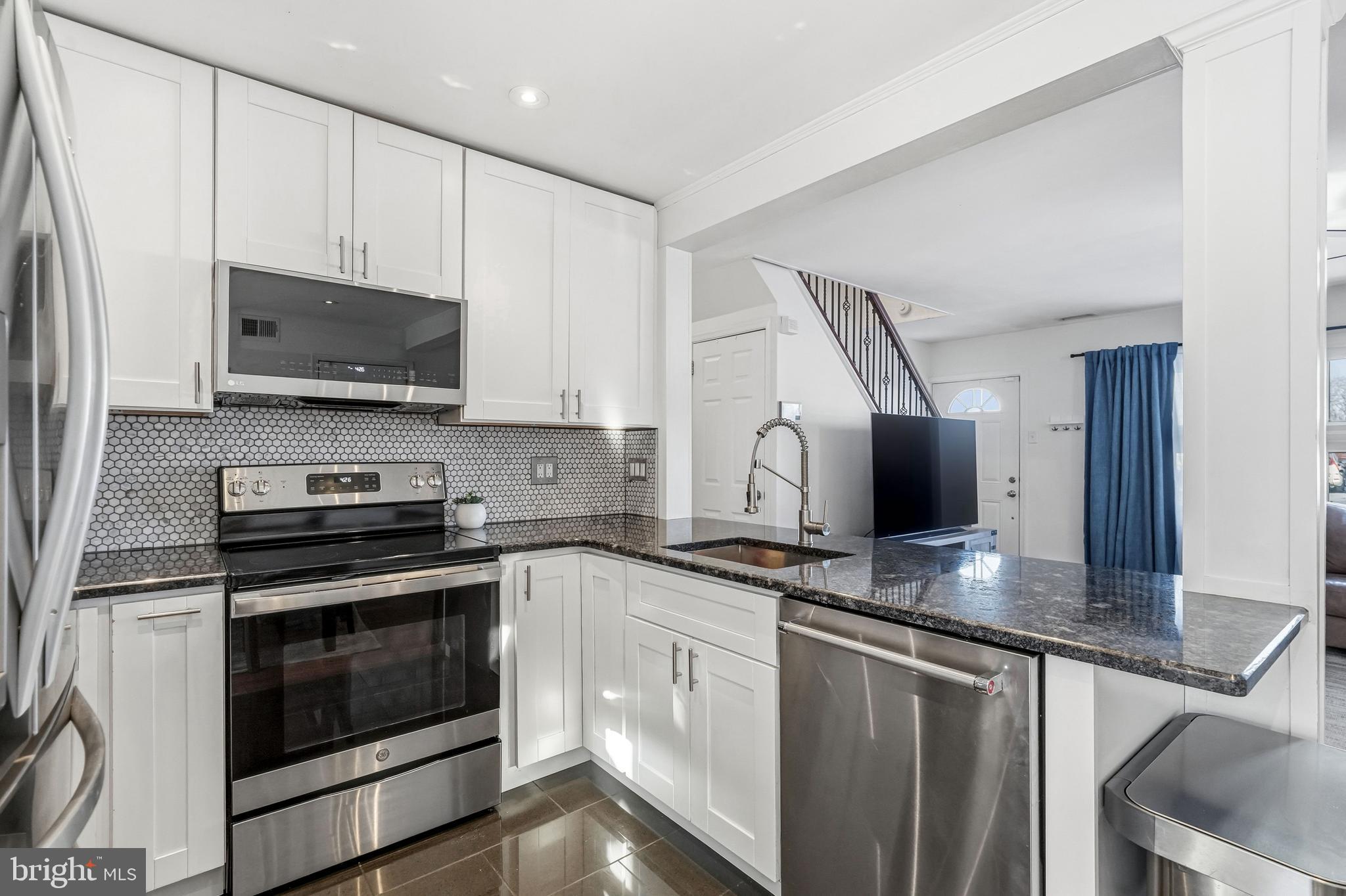 29 New Pond Lane Levittown, PA 19054 - Photo 14 of 28