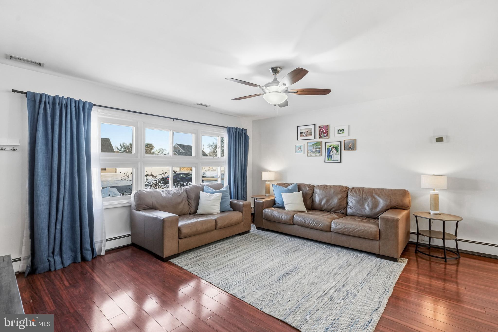 29 New Pond Lane Levittown, PA 19054 - Photo 5 of 28