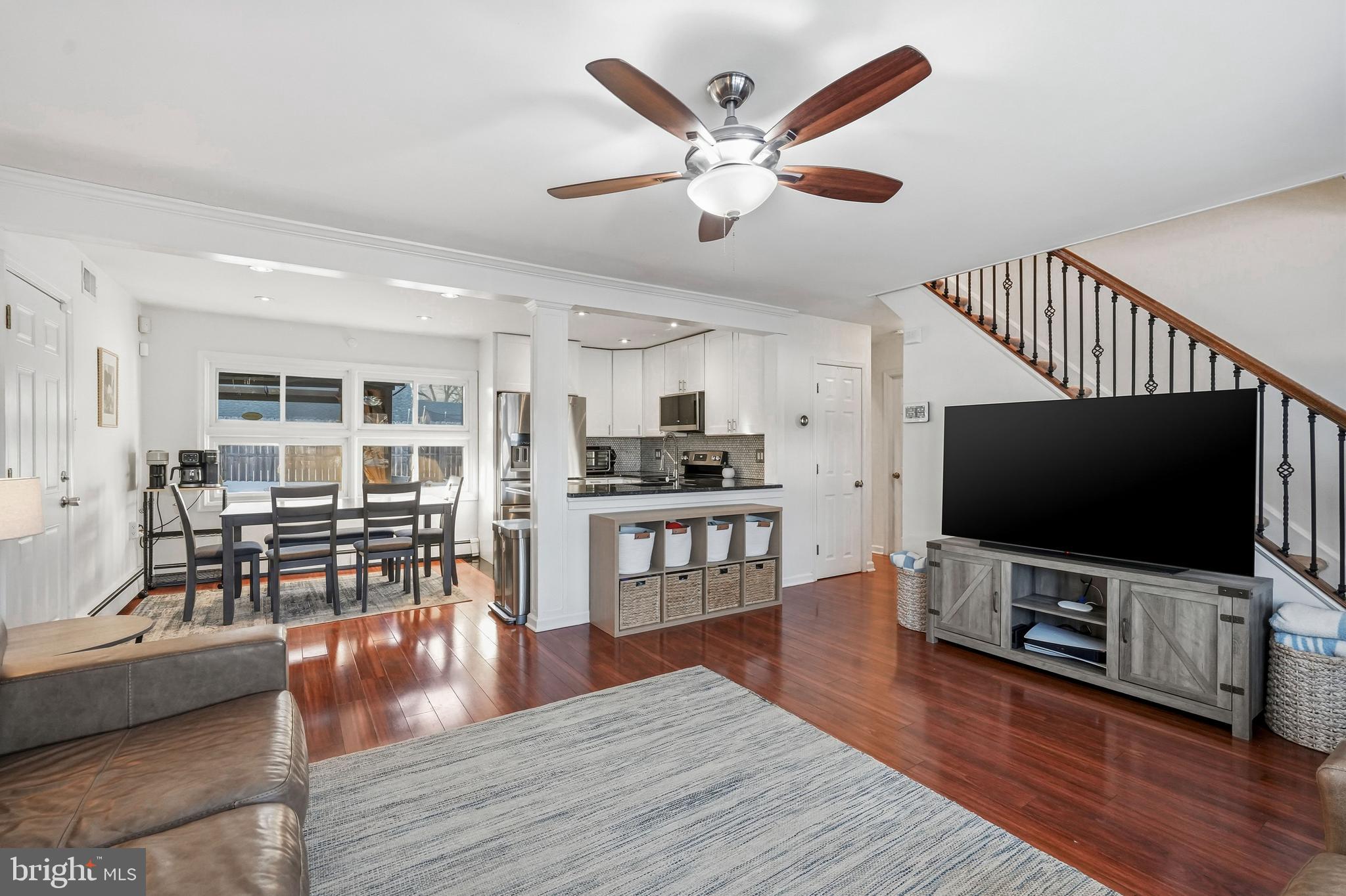 29 New Pond Lane Levittown, PA 19054 - Photo 7 of 28