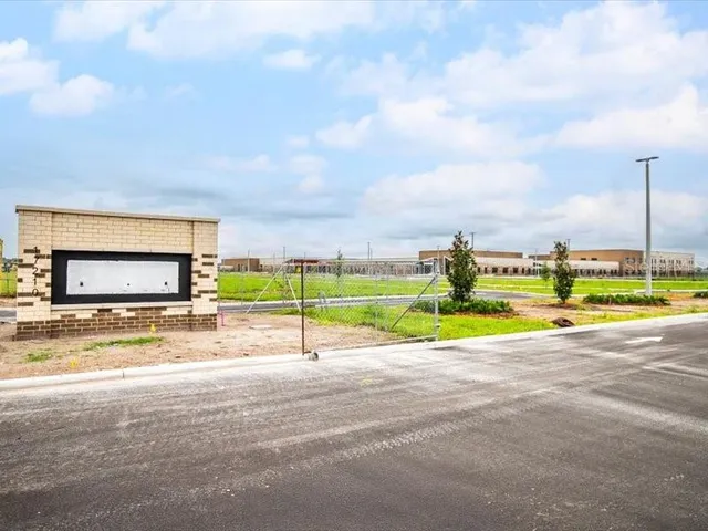 $352,500 | 17741 Crescent Moon Loop, Bradenton, FL 34211