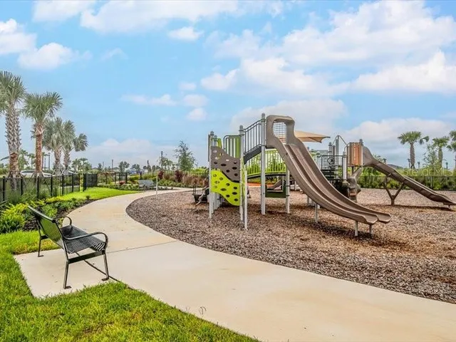 $352,500 | 17741 Crescent Moon Loop, Bradenton, FL 34211