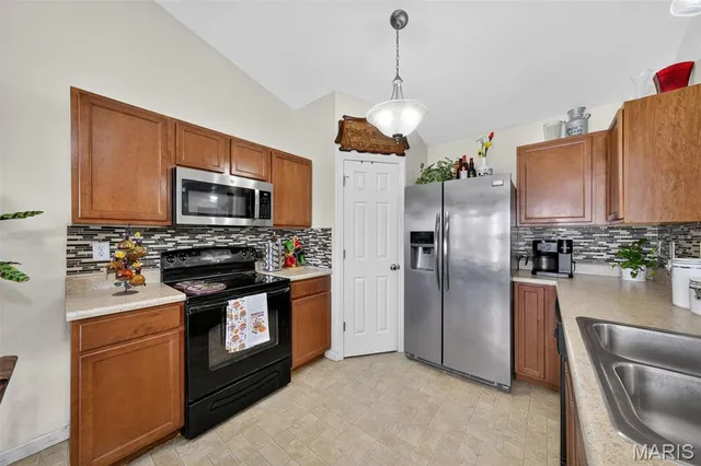 $348,700 | 3557 Yellow Jasmine Drive, Bridgeton, MO 63044