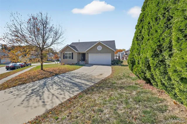 $348,700 | 3557 Yellow Jasmine Drive, Bridgeton, MO 63044