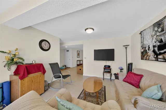 $348,700 | 3557 Yellow Jasmine Drive, Bridgeton, MO 63044